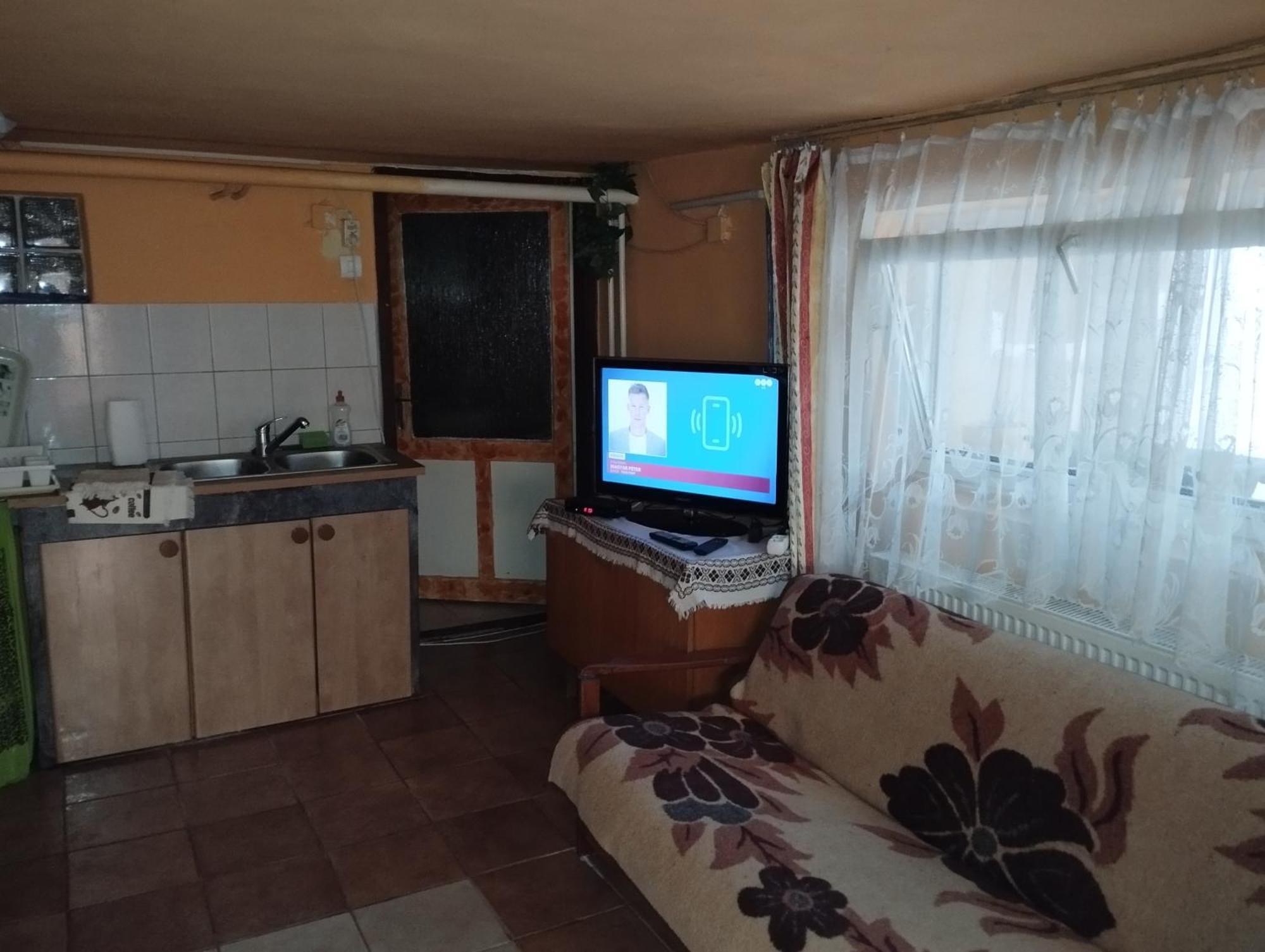 Toth Apartman Telkibanya Ngoại thất bức ảnh